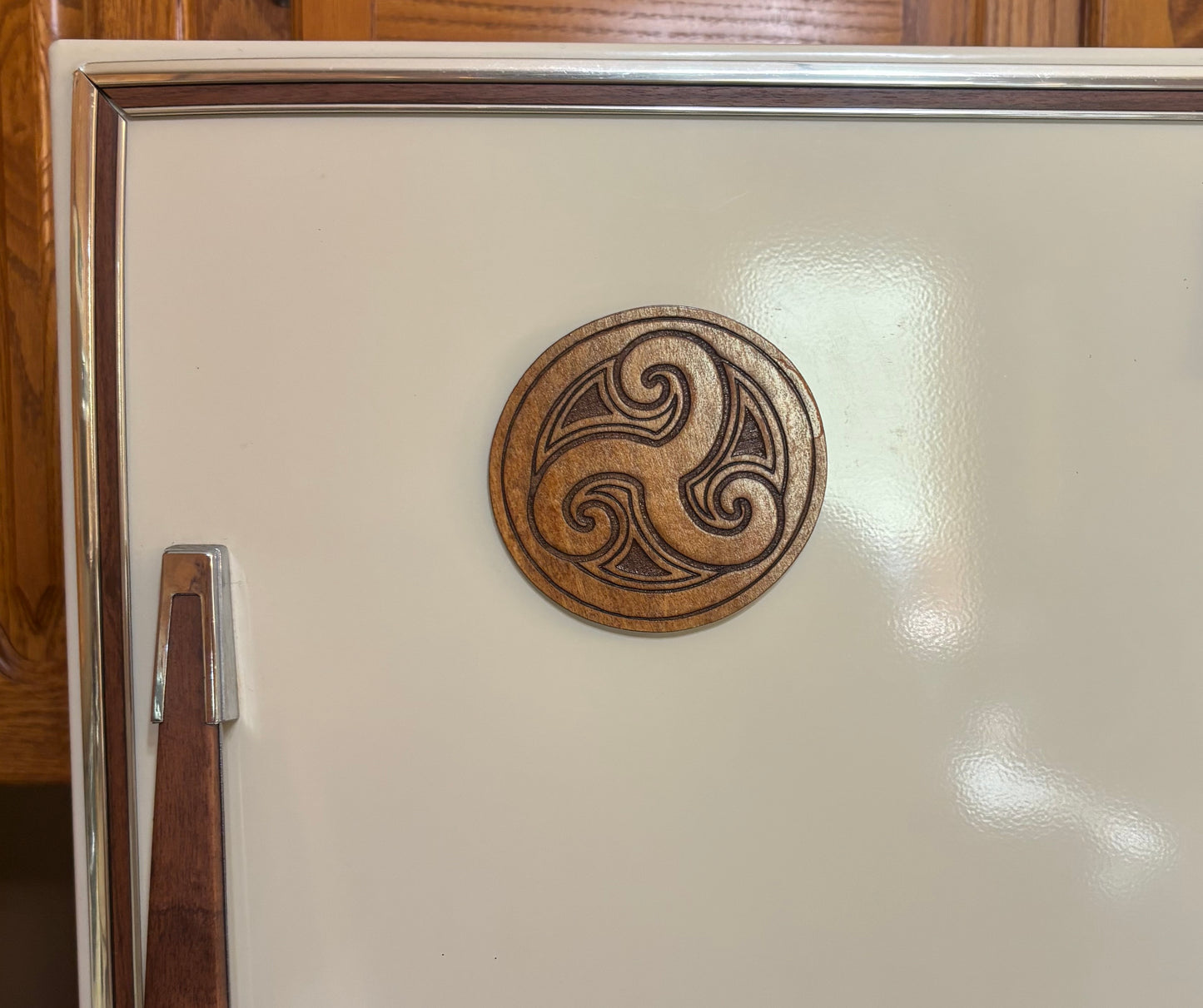 Stained basswood fridge magnet of the Morthal sigil from the Skyrim video game
