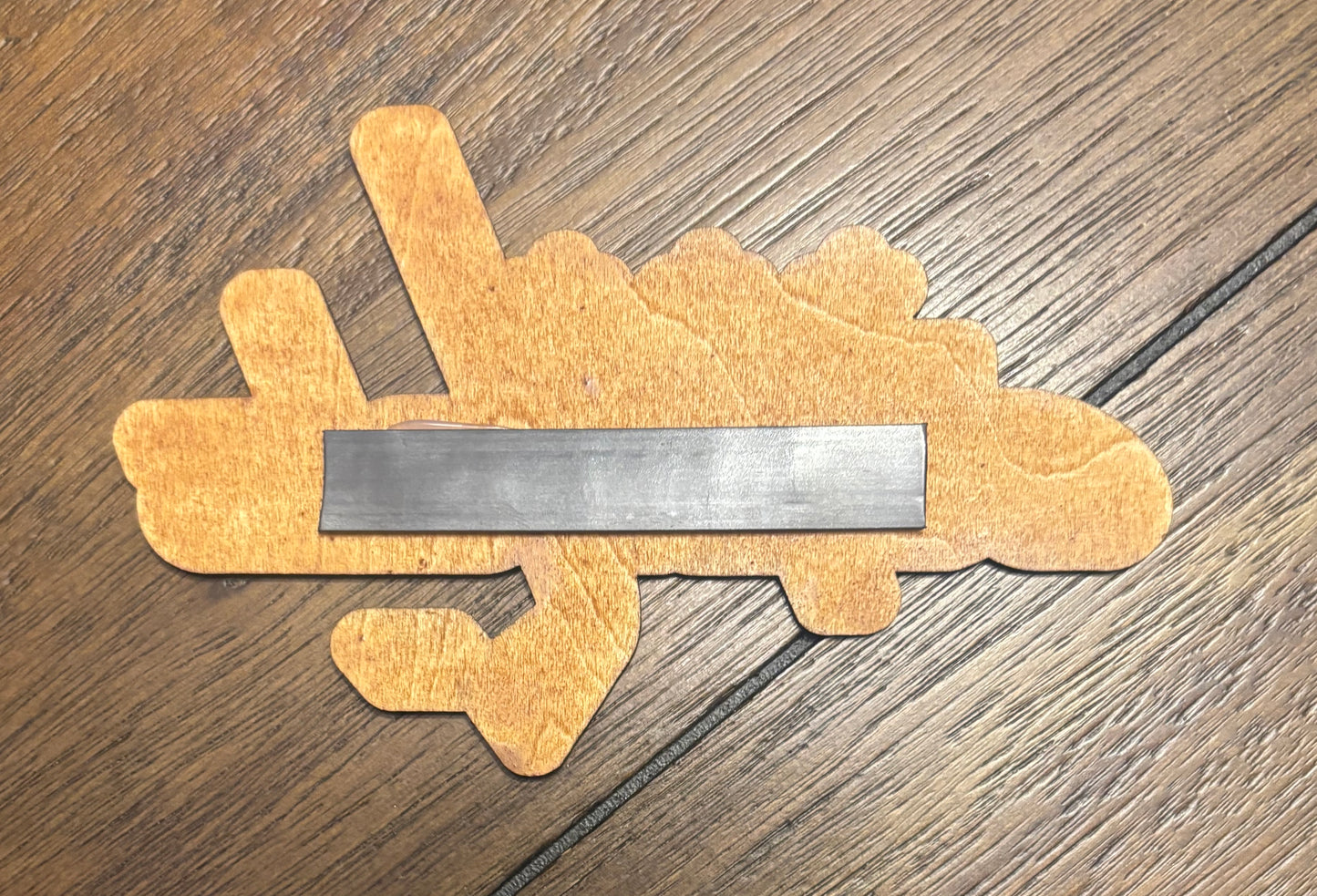 Stained basswood fridge magnet of the  Washington Capitals hockey team logo