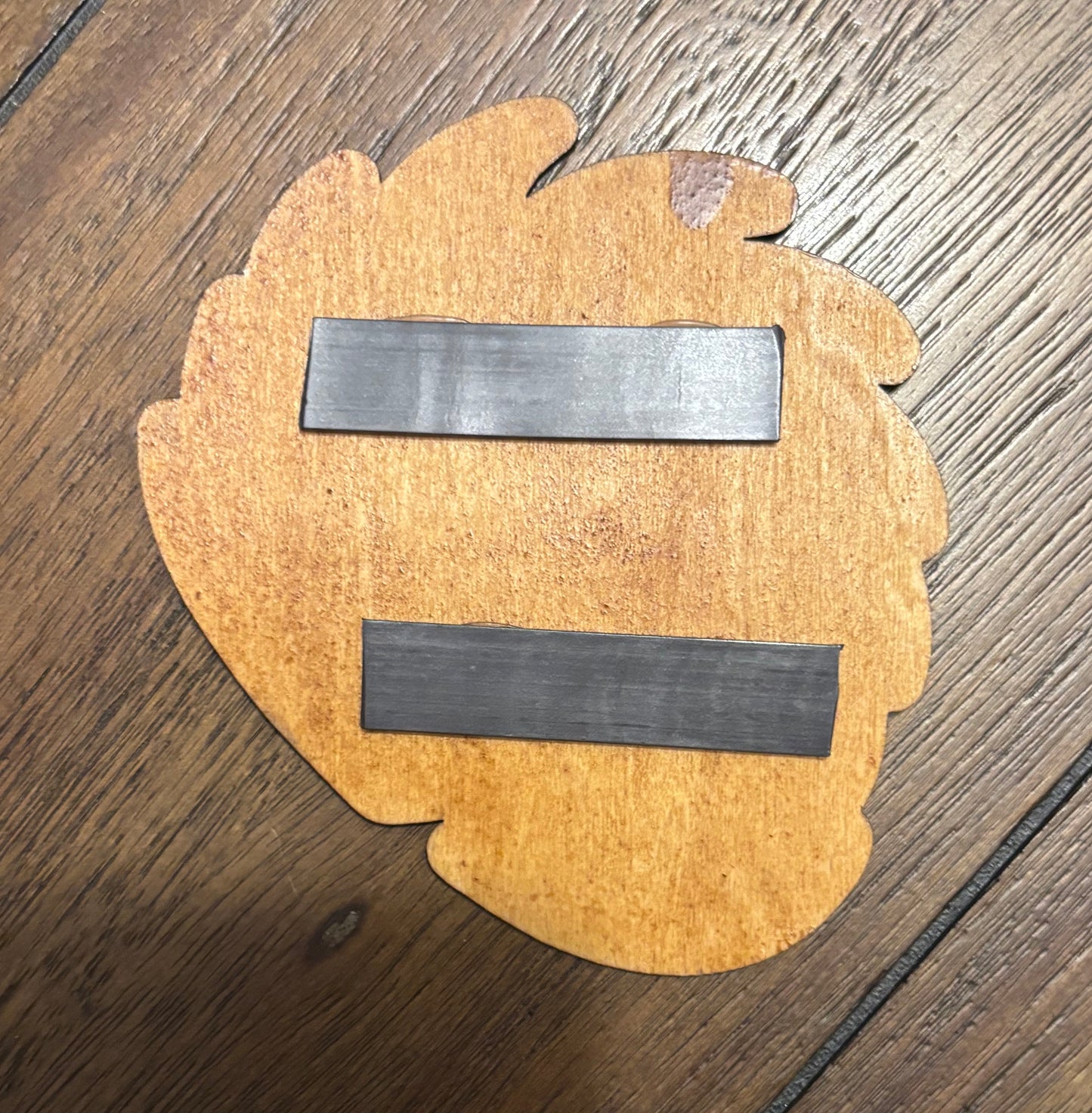 Stained basswood fridge magnet of the Zerg logo from the Starcraft video games
